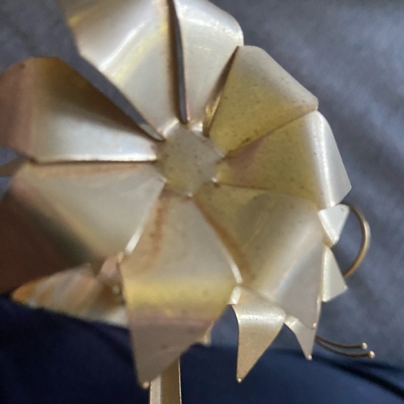 UNIQUE Metal Flower With Stone Base signed Whitish 1984 G1 - Picture 6 of 11